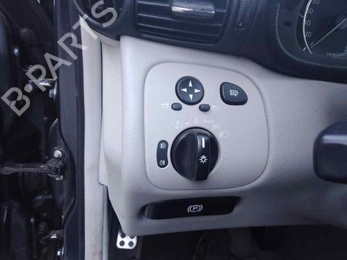 Commande de phare MERCEDES-BENZ C-CLASS Coupe (CL203) C 180 Kompressor (203.746) (143 hp) 28457402