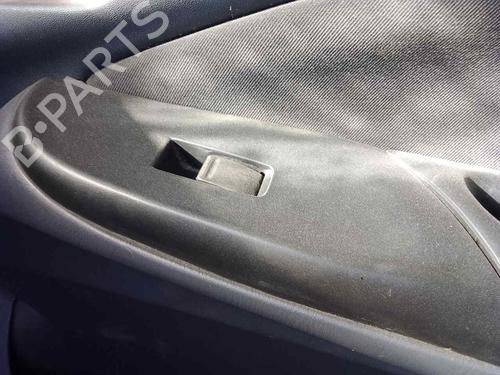Used Right front window switch NISSAN ALMERA II Hatchback (N16) 1.5 (98 hp) 28457863