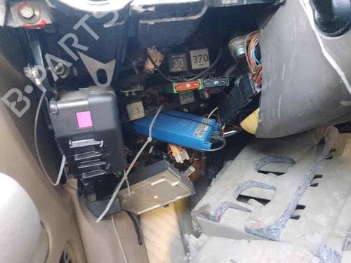Used Fuse box AUDI A4 B7 (8EC) 2.5 TDI (163 hp) 28457756
