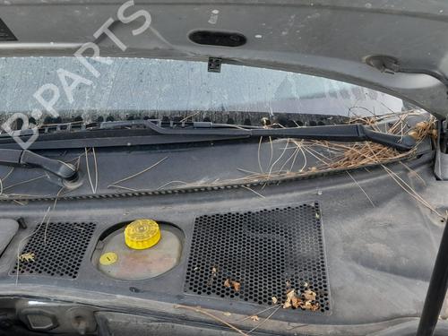 Used Front windshield wiper arm VW PASSAT B5.5 (3B3) [2000-2005]  32348266