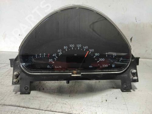 Used Instrument cluster Instrument cluster MERCEDES-BENZ A-CLASS (W168) A 190 (168.032, 168.132) (125 hp) 33698106 33698106