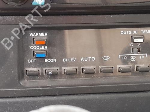 Used Climate control Climate control AUDI 100 C3 Saloon (443, 444) 2.2 (137 hp) 32736270 32736270