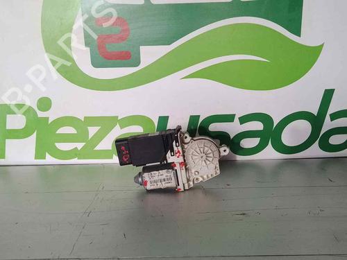 Rudehejsemotor forskærm højre SEAT LEON (1M1)  | BP30776245E20 