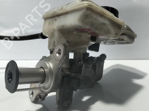 Used Brake master cylinder Brake master cylinder 33242988 33242988
