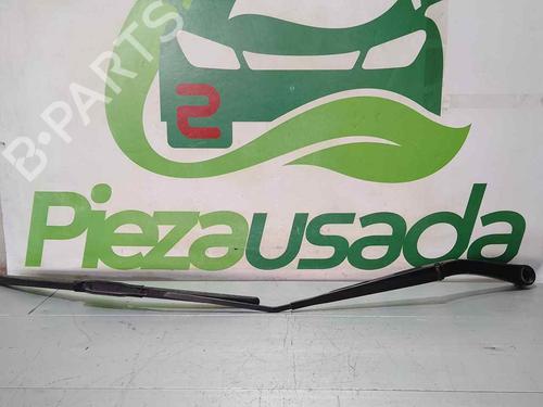 Used Front windshield wiper arm RENAULT KOLEOS I (HY_) 2.0 dCi (HY0K) (150 hp) 31353708