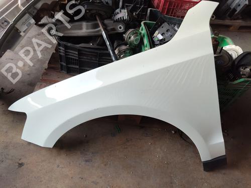 Used Left front fenders Left front fenders 37020311 37020311