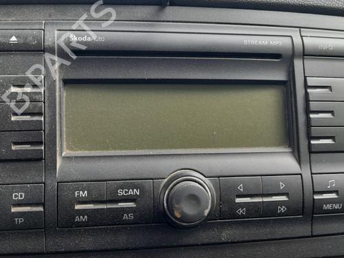 Used Radio Radio SKODA OCTAVIA II (1Z3) 2.0 TDI (140 hp) 33817450 33817450