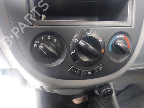 AC Styreenhet / Manøvreringsenhet DAEWOO NUBIRA (J100) 1.6 16V (106 hp) 28458419