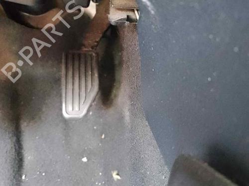 Used Pedal TOYOTA YARIS (_P13_) 1.5 (NSP131_) (112 hp) 28461357