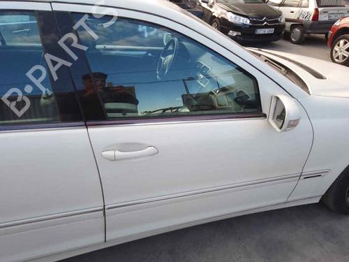 Dør højre fortil MERCEDES-BENZ C-CLASS T-Model (S203) C 180 Kompressor (203.246) (143 hp) 28457252
