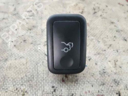 Used Switch MERCEDES-BENZ C-CLASS (W204) C 200 Kompressor (204.041) (184 hp) 30324963