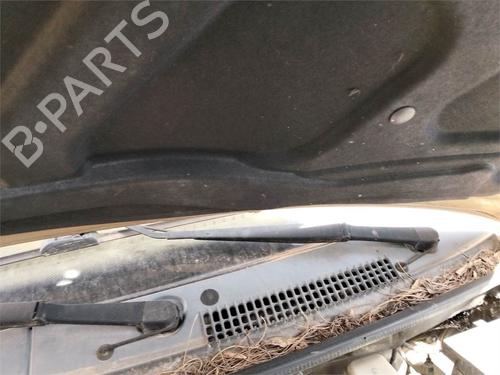 Used Front windshield wiper arm Front windshield wiper arm 39532256 39532256