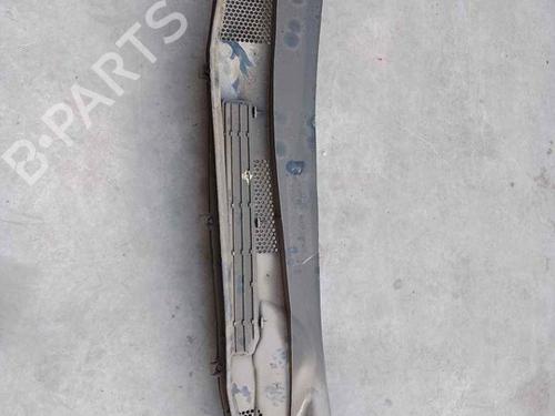 Griglia sotto parabrezza Griglia sotto parabrezza MERCEDES-BENZ A-CLASS (W169) A 180 CDI (169.007, 169.307) (109 hp) 36490070 36490070
