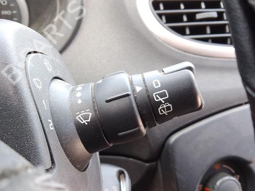 switch-renault-clio-iii-br01-cr01-2005-2006-2007-2008-2009-2010-2011-2012-2013-2014-36869025 main image