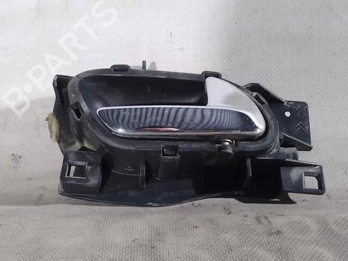 Høyre foran invendig håndtak PEUGEOT 407 (6D_) 2.0 (6DRFNB, 6DRFNE) (136 hp) 28123232