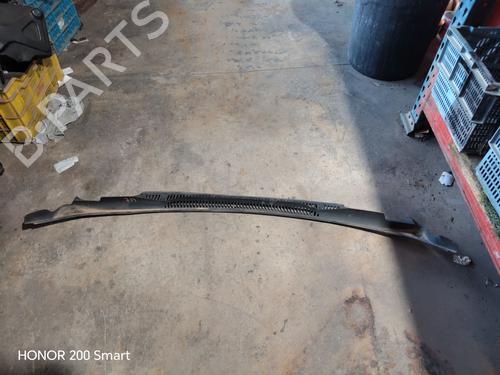 scuttle-panel-vw-touran-1t1-1t2-2003-2004-2005-2006-2007-2008-2009-2010-2011-36113560 main image