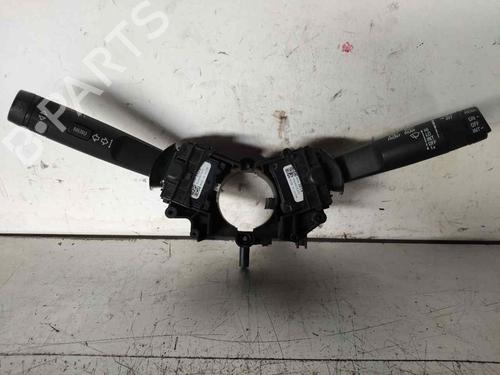 switch-opel-corsa-e-x15-2014-33817431 main image