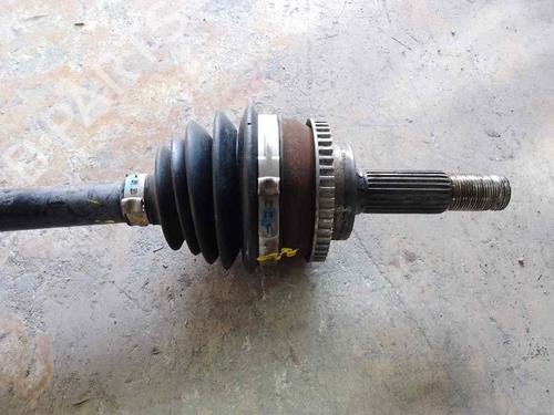 Drivksel foran venstre TOYOTA YARIS (_P1_)  | BP30724167M38 