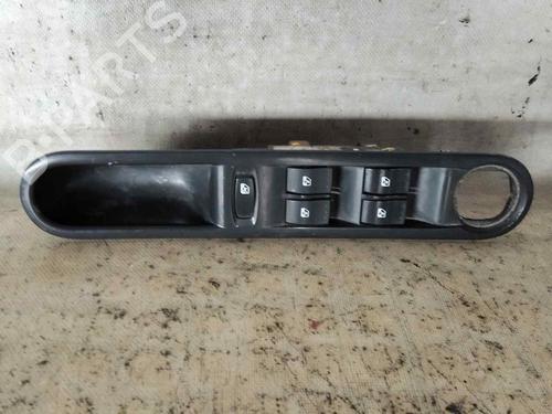 Used Left front window switch RENAULT ESPACE IV (JK0/1_) [2002-2025]  30339462