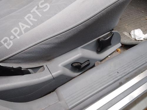 Right front seat MERCEDES-BENZ E-CLASS (W210) E 220 CDI (210.006) | BP32109733C16