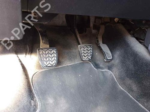 Used Break pedal TOYOTA YARIS (_P9_) 1.33 VVT-i (NSP90_, NSP90R) (100 hp) 28458887