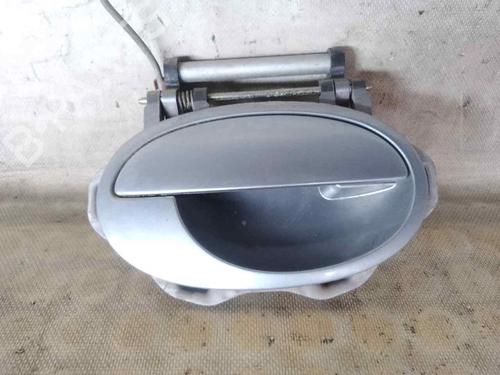 Høyre foran utvendig håndtak OPEL CORSA C (X01) 1.2 Twinport (F08, F68) (80 hp) 27205944