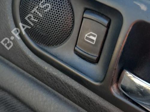 Used Right rear window switch Right rear window switch VW PASSAT B5 (3B2) [1996-2001] 33126419 33126419