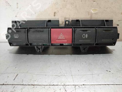 Bouton de warning FIAT DUCATO Bus (244_) 2.8 JTD (128 hp) 33020042