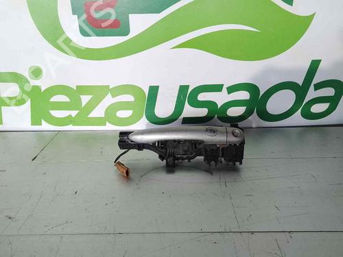 front-left-exterior-door-handle-renault-megane-ii-coupe-cabriolet-em01_-2003-2004-2005-2006-2007-2008-2009-2010-30732986 main image