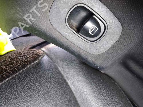 Used Right rear window switch MERCEDES-BENZ CLK (C209) [2002-2010]  28462907