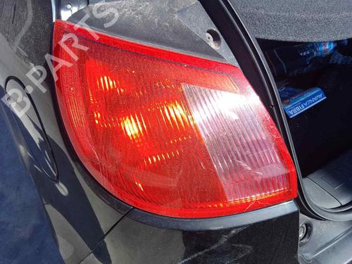 Achterlicht links MITSUBISHI COLT VI (Z3_A, Z2_A) 1.1 (Z31A, Z32A) (75 hp) 28455419