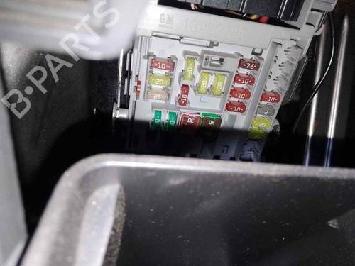 Used Fuse box OPEL INSIGNIA A (G09) [2008-2017]  28458373