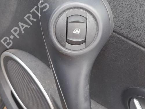 Used Right front window switch Right front window switch RENAULT CLIO III (BR0/1, CR0/1) [2005-2014] 33026026 33026026