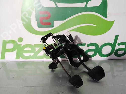 Pedal embrague RENAULT ESPACE IV (JK0/1_) 2.0 dCi (JK01, JK02, JK1J, JK1K, JK1H) (150 hp) 31268820