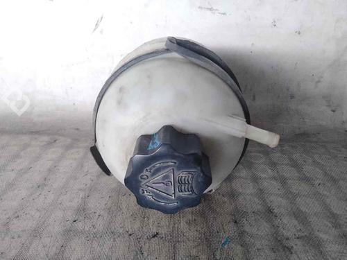Expansion tank PEUGEOT 206 Hatchback (2A/C) 1.1 i | BP26466831C120 