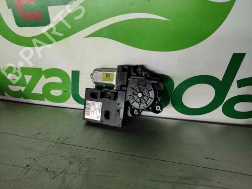 Used Left front window motor VOLVO S40 II (544) 1.6 (101 hp) 31250211
