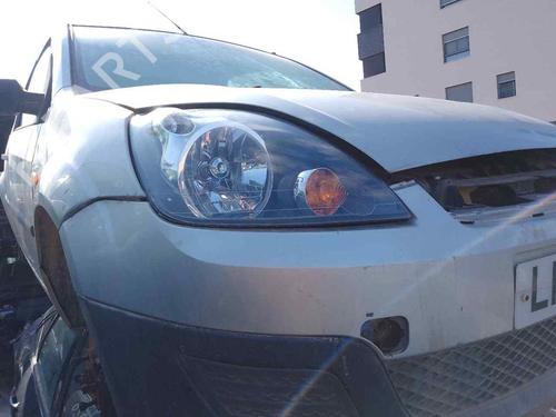 Used Right headlight FORD FIESTA V (JH_, JD_) 1.4 TDCi (68 hp) 28464663