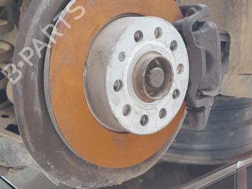 Used Right rear steering knuckle Right rear steering knuckle SKODA OCTAVIA II (1Z3) 2.0 TDI (140 hp) 33817489 33817489