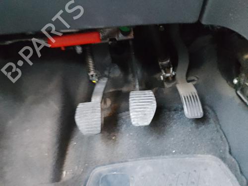 Pedale Pedale CITROËN C3 I (FC_, FN_) 1.1 i (60 hp) 37010461 37010461