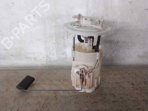 Used Fuel pump RENAULT KANGOO / GRAND KANGOO II (KW0/1_) [2008-2025]  28107765