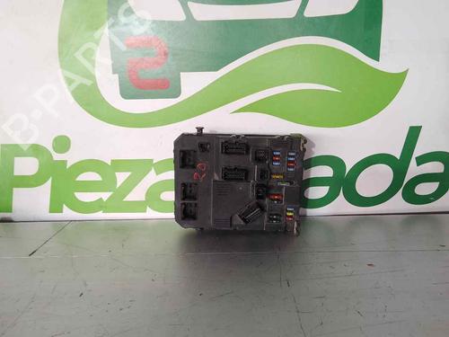 Used Fuse box PEUGEOT 206+ (2L_, 2M_) 1.1 (60 hp) 31068171