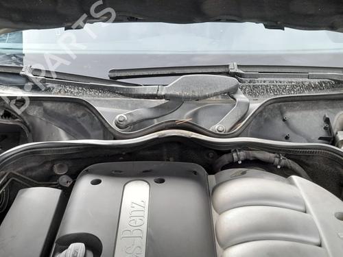Used Front wiper motor Front wiper motor MERCEDES-BENZ E-CLASS (W211) E 270 CDI (211.016) (177 hp) 32712258 32712258