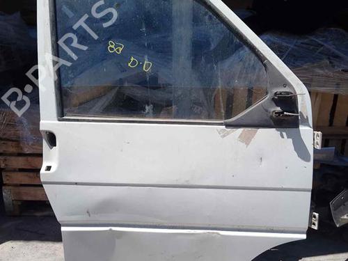Used Right front door VW TRANSPORTER T4 Van (70A, 70H, 7DA, 7DH) 1.9 D (60 hp) 26477699