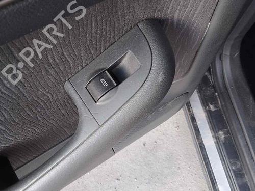 Venstre bagtil elrude kontakt AUDI A6 C5 (4B2, 4B4) [1997-2005]  28452541