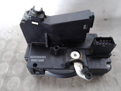 Venstre bagtil lås RENAULT TRAFIC II Bus (JL) 1.9 dCI 80 (JL0B) (82 hp) 26480570