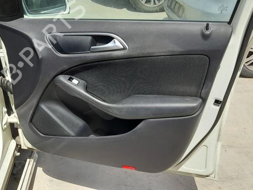 Høyre frontpanel Høyre frontpanel MERCEDES-BENZ B-CLASS Sports Tourer (W246, W242) B 180 CDI / d (246.212) (109 hp) 34188318 34188318
