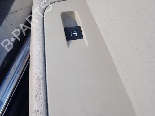 right-front-window-switch-skoda-superb-ii-3t4-2008-2009-2010-2011-2012-2013-2014-2015-32234265 main image