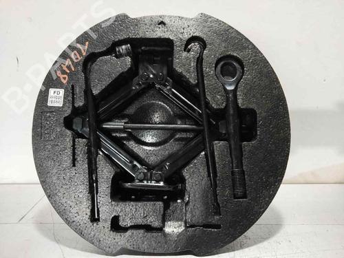 Jack Kit HYUNDAI i30 (FD) [2007-2012]  32083009