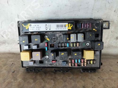 Used Fuse box OPEL ASTRA H GTC (A04) 1.7 CDTI (L08) (125 hp) 30298147