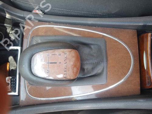 Used Shift knob MERCEDES-BENZ E-CLASS (W211) E 240 (211.061) (177 hp) 28462269
